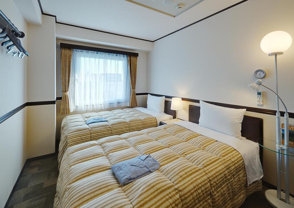 Toyoko Inn Aioi Eki Shinkansen Guchi Kültér fotó