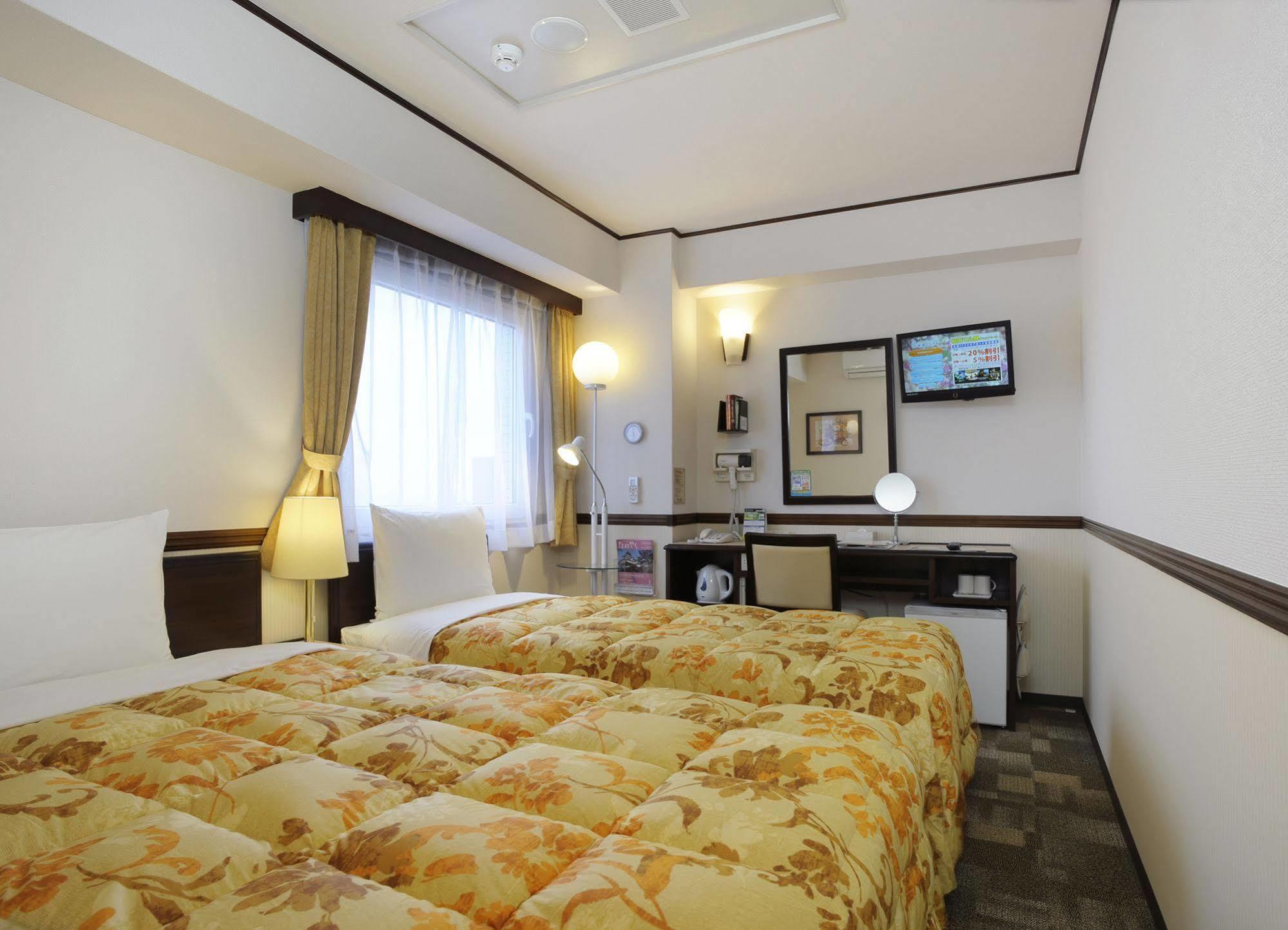 Toyoko Inn Aioi Eki Shinkansen Guchi Kültér fotó